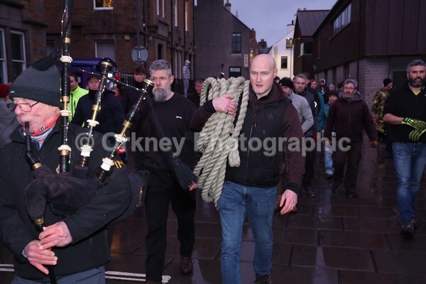 DAD_2033 - Stromness Yule Log Pull