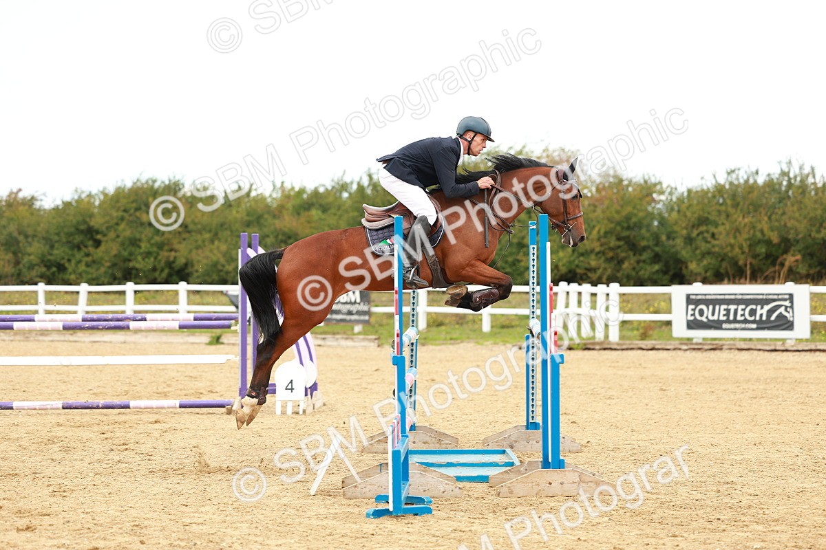 SBM_001608 - Class 4 - Senior Newcomers - 1.10m