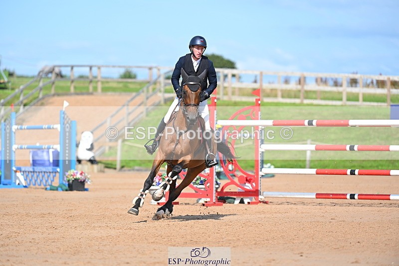 230721A-170315-07958 - Cls 10, 2 Star Big 1.45m Break to End