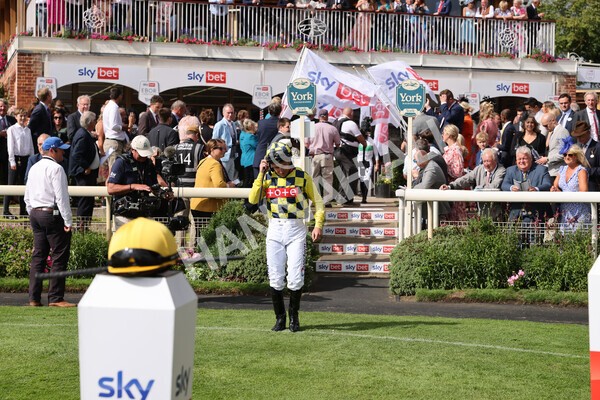 yr20082022r4-60 - Race 4 3.35pm Sky Bet Ebor