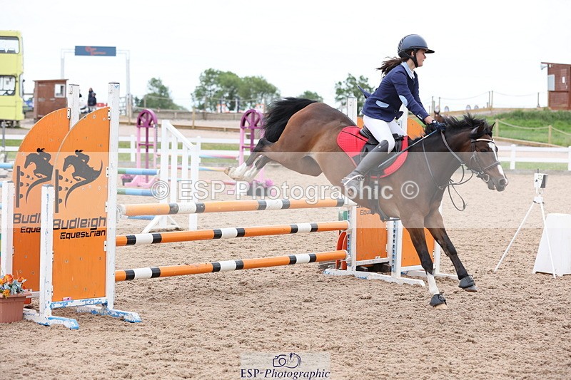 240630A-182824-16413 - Cls 28 Stepping Stones 128cm + 138cm