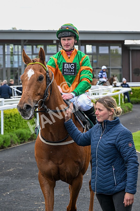 110526-Race 4-Irish Dancer-0919 - Race 4 4.00pm Download The Raceday Ready App Handicap