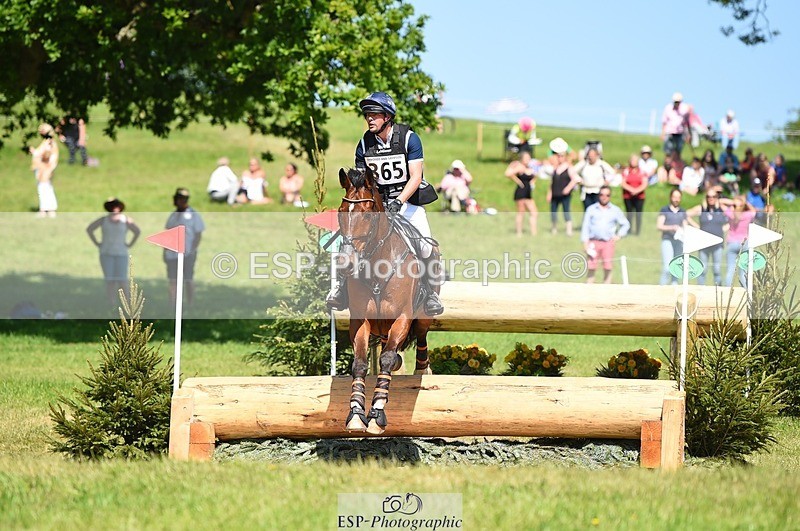 230527-150900-10302 - 365-BWE_NEWTON_DE_JASPER-Adam_Harvey-XC