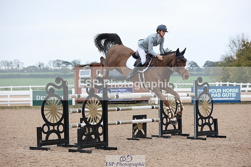 241101A-133221-02133 - FRI Cls 6 Foxhunter and 1.20m Open
