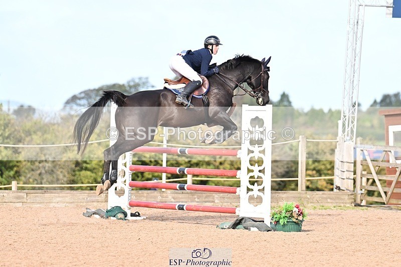 251005-102608-02758 - Cls 15 Foxhunter and 1.20m