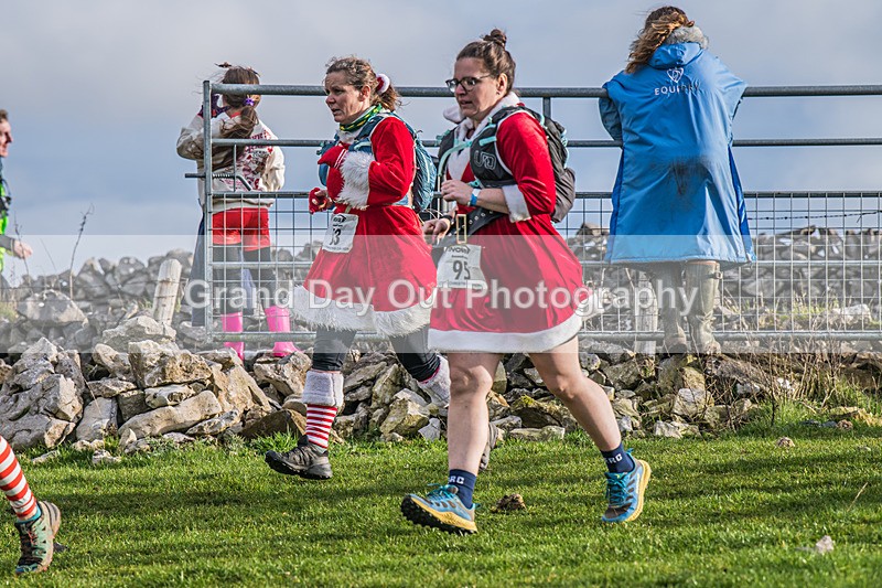 Litton-219 - Litton Christmas Cracker Fell Race (Limestone Series) Sunday 14th December 2025