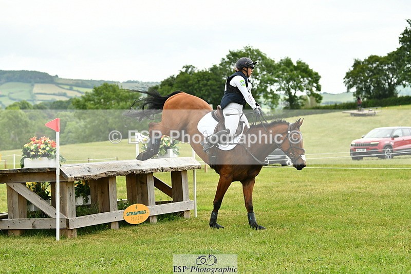 250524A-152841-14211 - C-229-Ellie.Healy-BALLADEER.JUST.FOR.KICKS