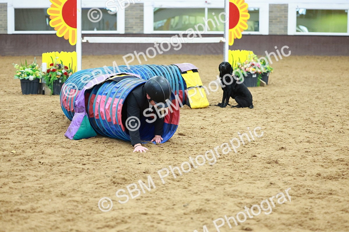 SBM_002456 - Class 3 - Horse & Hound (60cm)