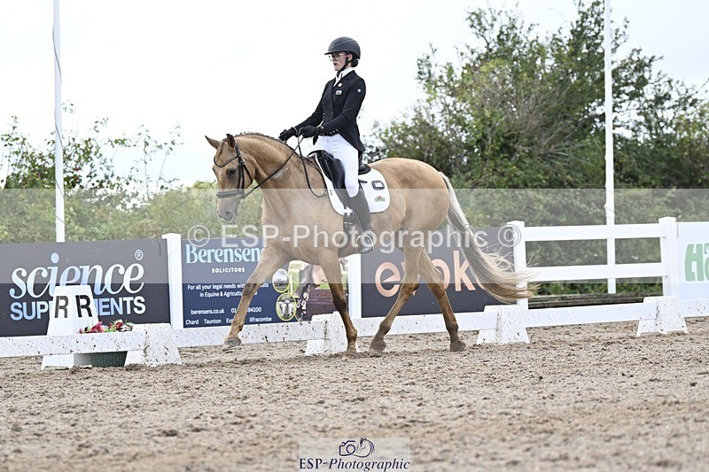 250907-170036-10856 - 054-Amy.Louise.LloydDiva.Royale