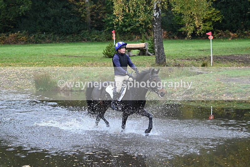 WJ7_3019 - Time 10:47 to 11:11 at the water