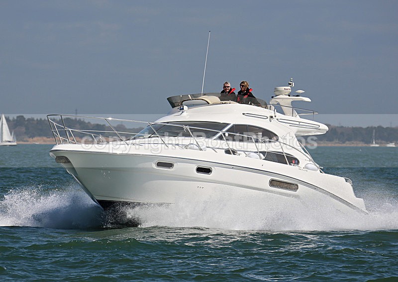 130505 ESTRELLA SEALINE F37 WT7A8310 - Flybridge Cruisers