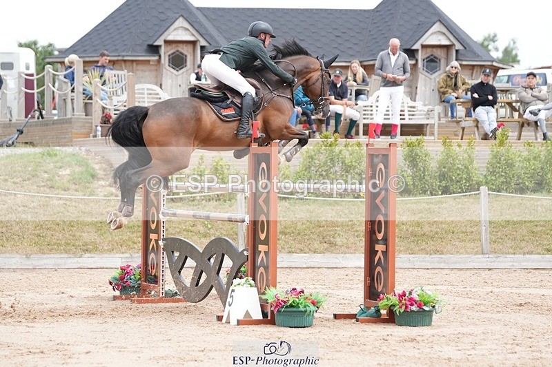 250718-113325-10042 - Cls 2, 3 Star Small Tour Break til End