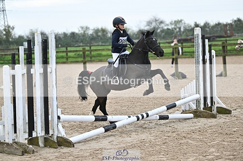 241110-101114-00208 - 40cm Showjumping