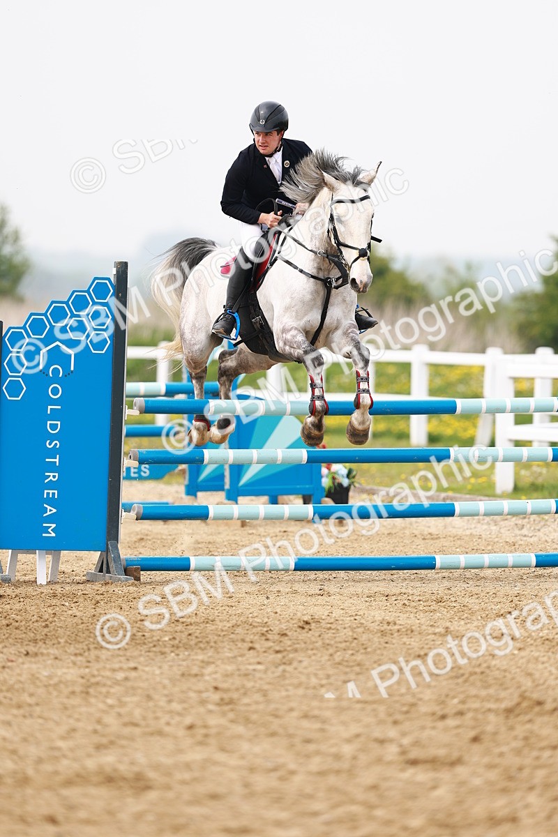  - Class 18 - Senior Newcomers - 1.10m