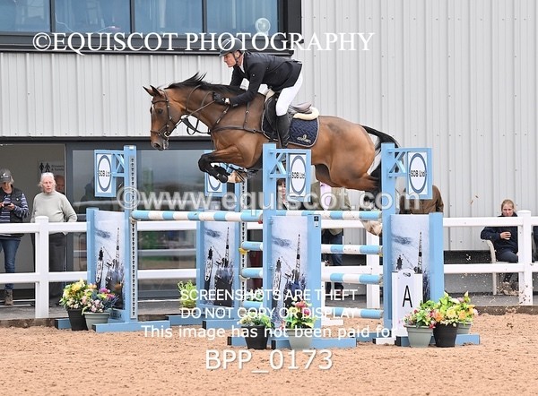 BPP_0173 - CLASS 25 SUN HOYS Redpost Equestrian Senior Foxhunter Second Round