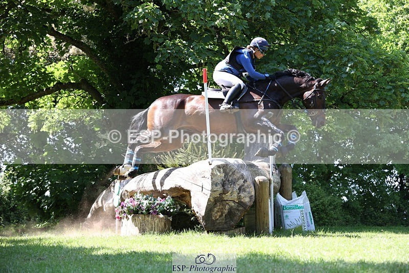 230527-144629-10417 - 357-VIVENDI_HERO-Saffron_Cresswell-XC