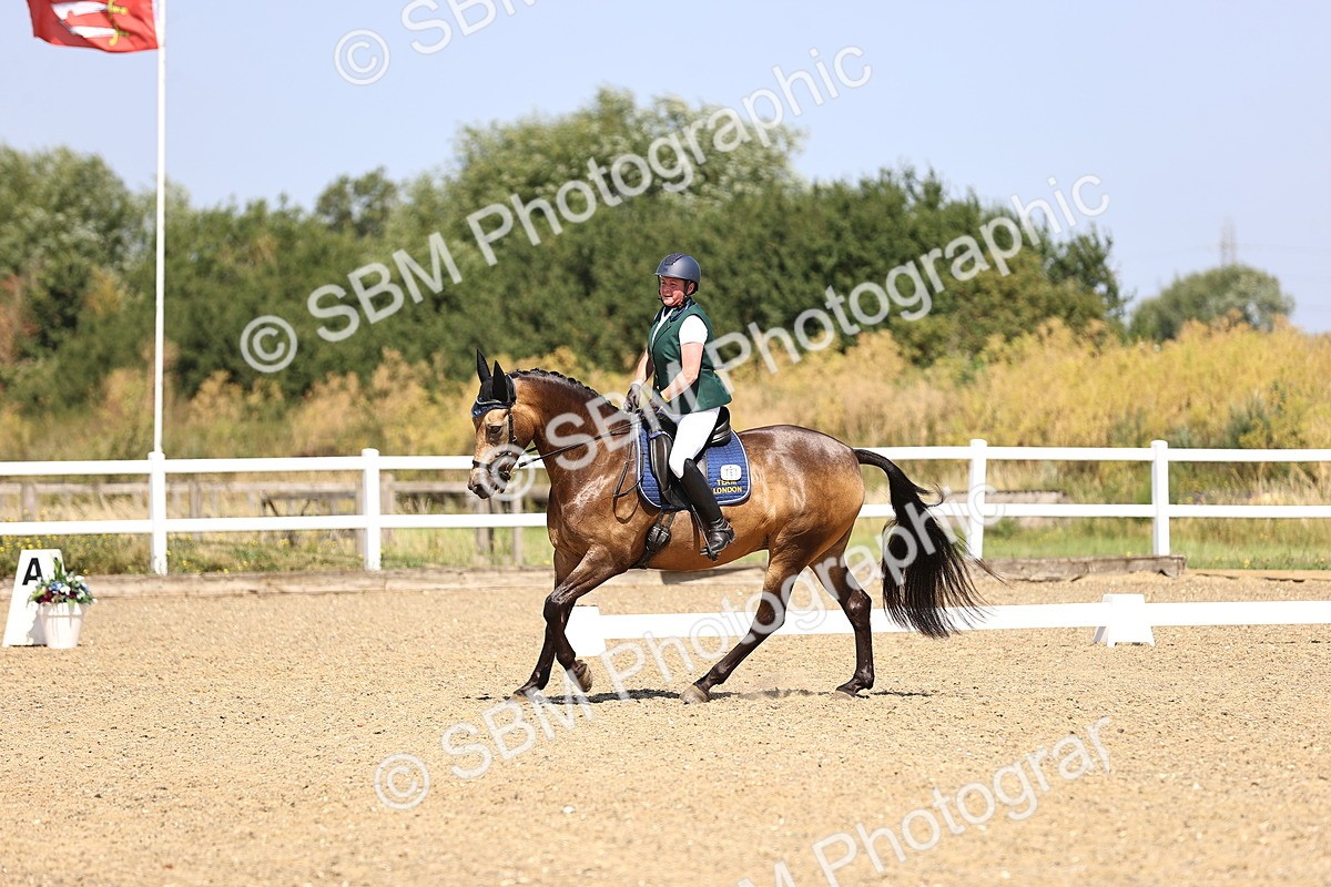 SBM_009491 - Novice 5 - 9.50-10.53