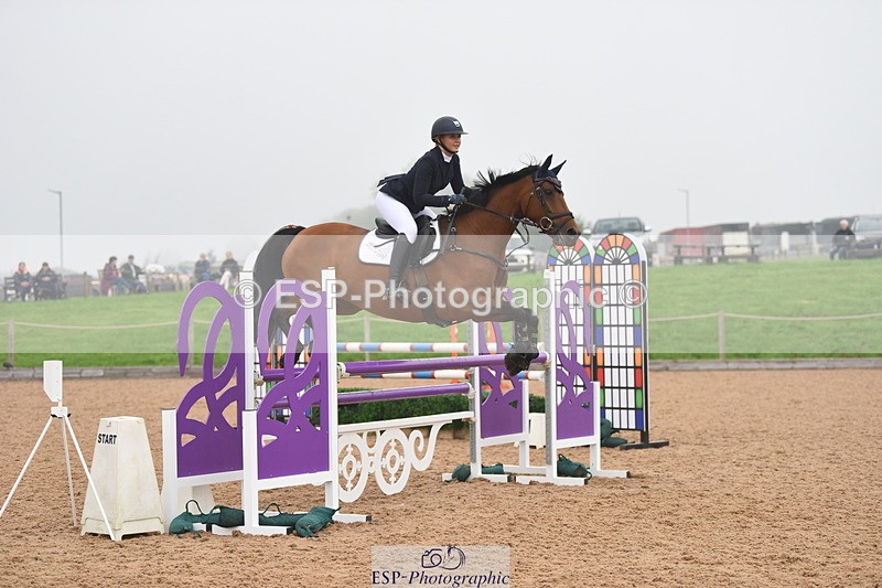 230916A-165214-05670 - Cls 19 Snr 1.10m Derby