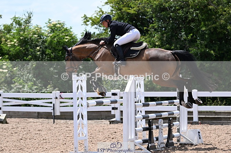 240619A-142501-00581 - Cls 4 Snr Newcomers and 1.10m Open