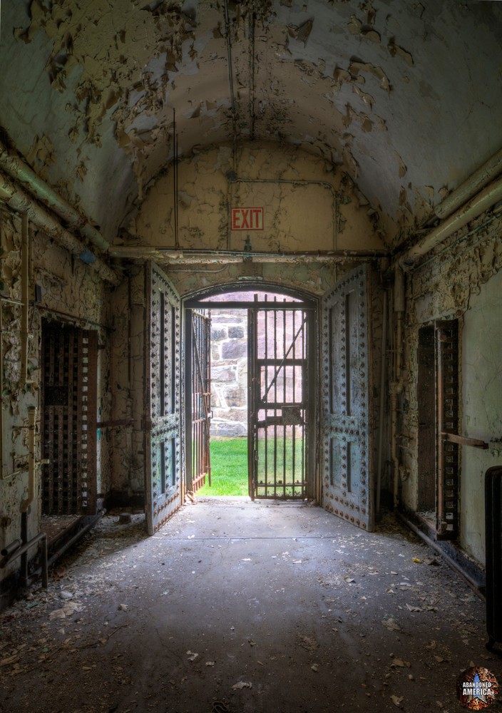 End of cell block, Holmesburg Prison, Philadelphia PA | Abandoned America by Matthew Christopher