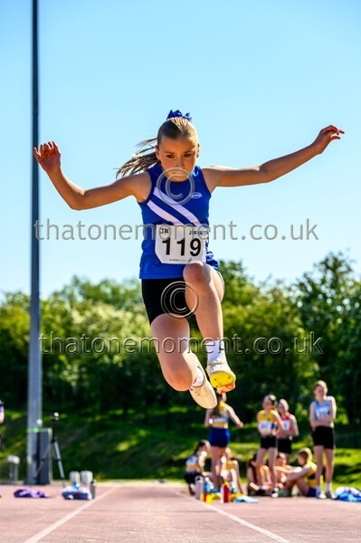 West25Sat-919053 - Field Female