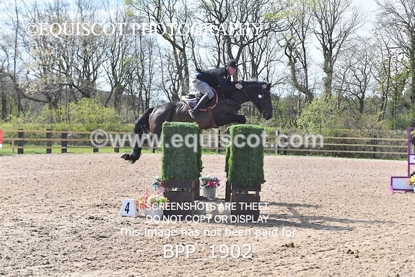 BPP_1902 - CLASS 20 SUN RHS Foxhunter Championship Qualifier