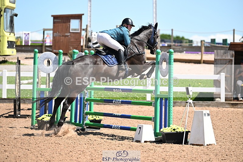 240728A-141029-09398 - Cls 36 1.05m Amateur Qualifier