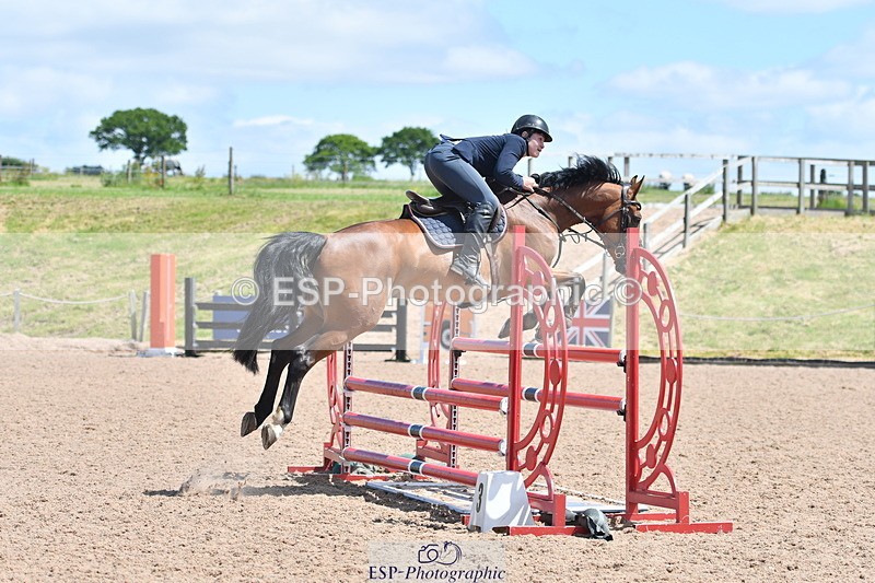 240609A-123042-05196 - Cls 18 Snr Newcomers and 1.10m Open