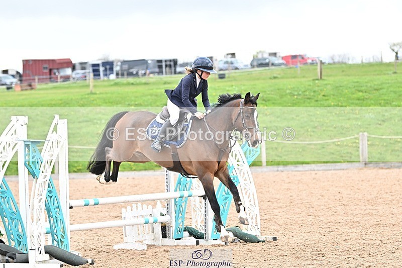 250414-104918-00253 - 80cm Round 1