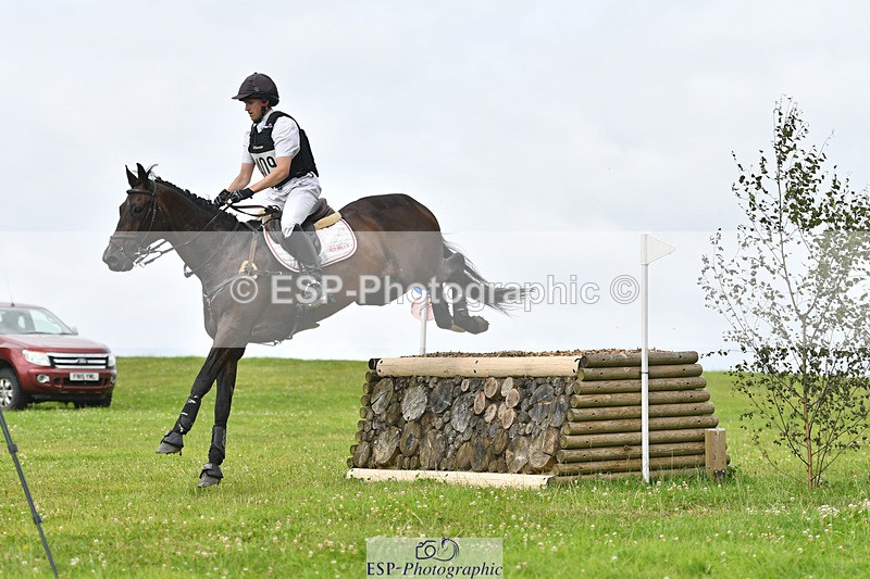 240804-110704-10536 - 409-Henri_Scanlon-PROUD_COURAGE