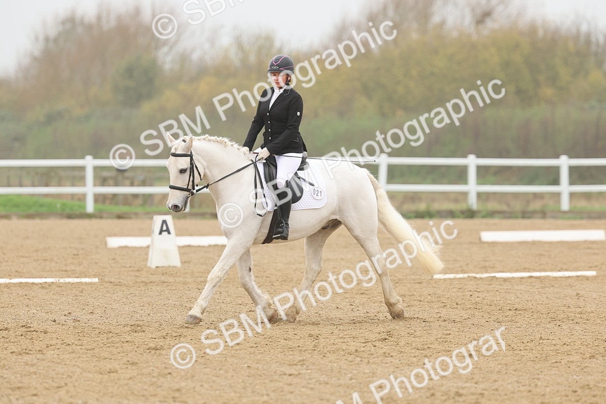 SBM_002051 - Class 5 - Novice 27