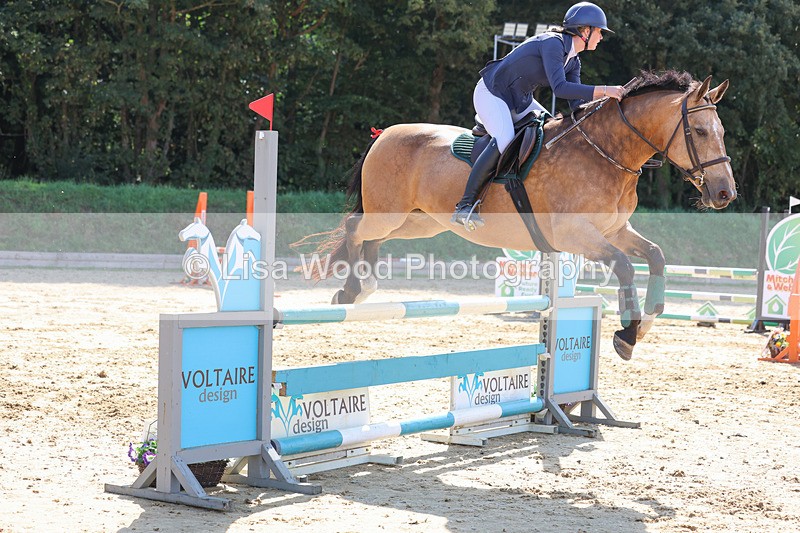 3E7A0931 - Class 4: Senior British Novice/90cm open