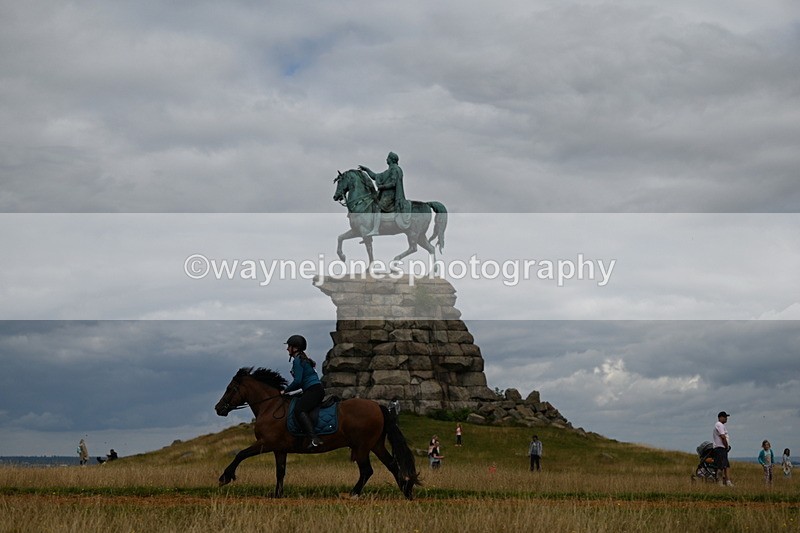 DSC_6260 - Time at Statue 12:17 to 12:44