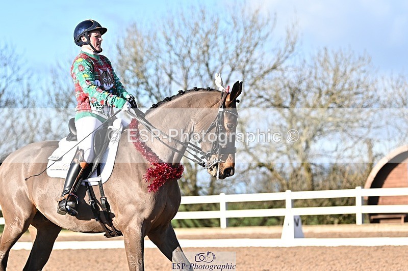 241214-124148-01670 - 106-Tyler.Bradshaw-Mexx