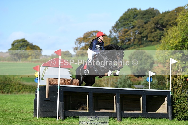 251024A-123816-11610 - B-136-Sophie.Jackson