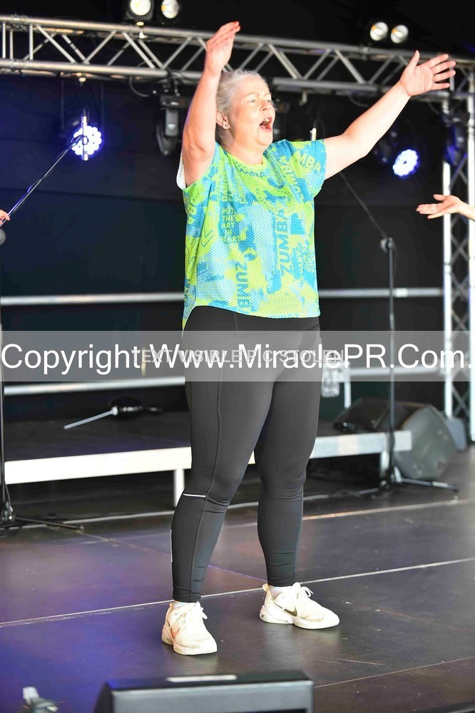 SH4_0125 - Zumba with Sara Ann.