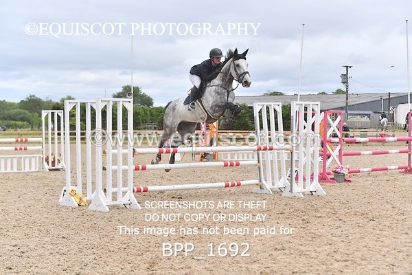 BPP_1692 - FRI CLASS 4 Senior Newcomers/ 1.10m Open