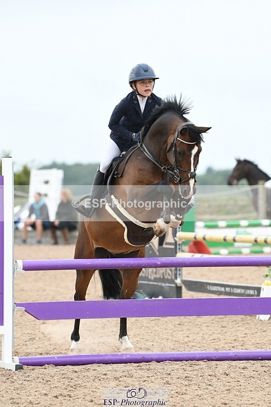 250807-110826-00481 - 90cm Round 1