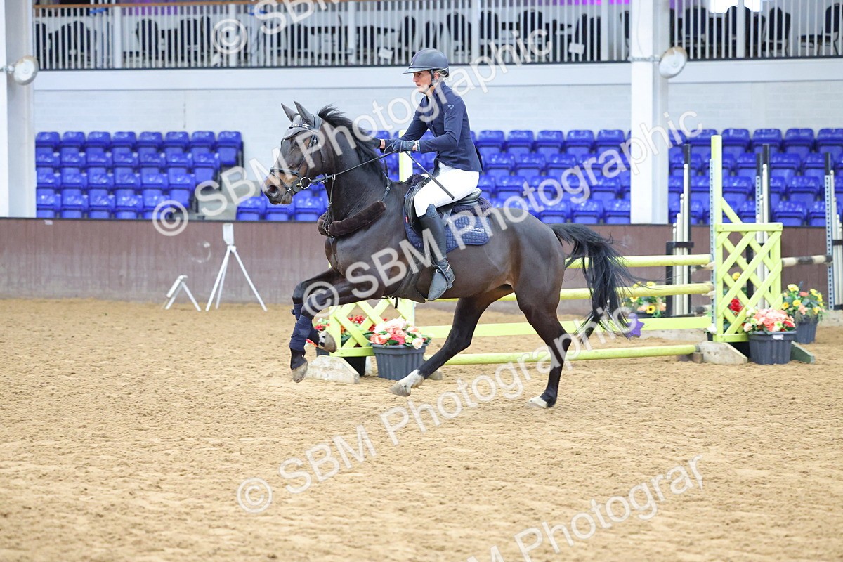 SBM_009498 - Class 20 - Senior British Novice/ 90cm Open - First Round (0.90m)