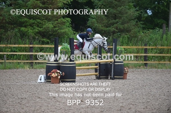 BPP_9352 - CLASS 17 SUN Springboard 128cm/ 138cm Restricted Handicap