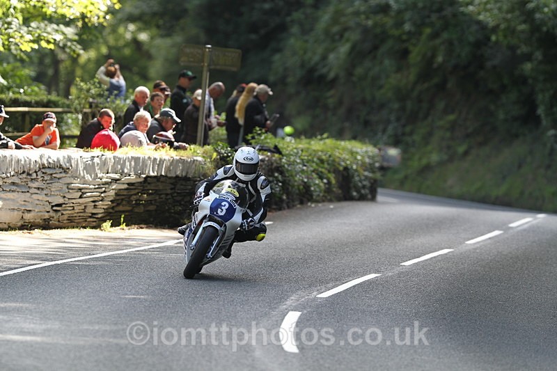 FOM_1095 - Classic TT Lap of honour