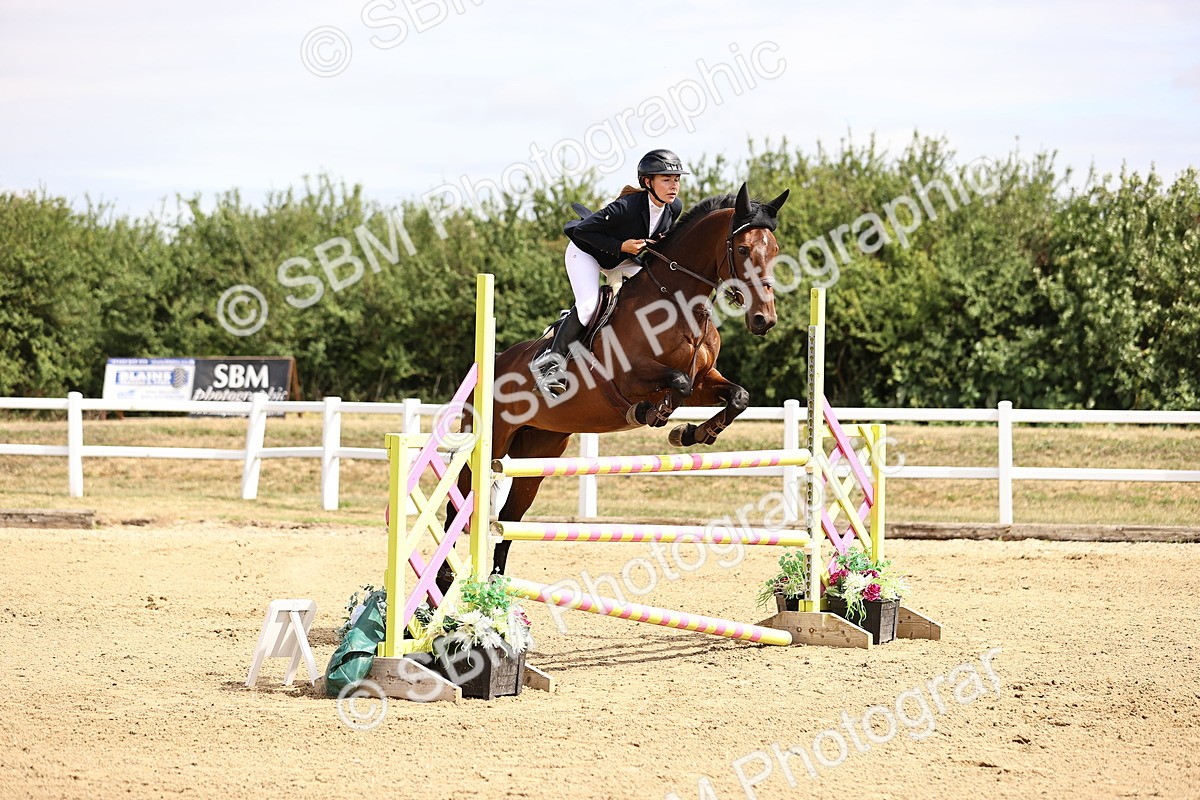 SBM_009723 - Class 8 - Senior Newcomers - 1.10  Open