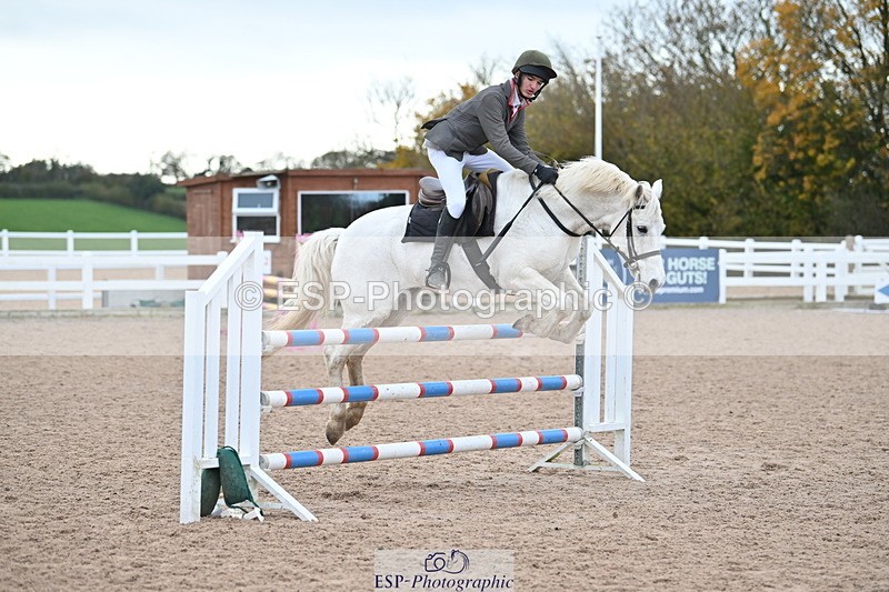 231119A-113708-05457 - Sun Cls 5 Newcomers & 1m Open