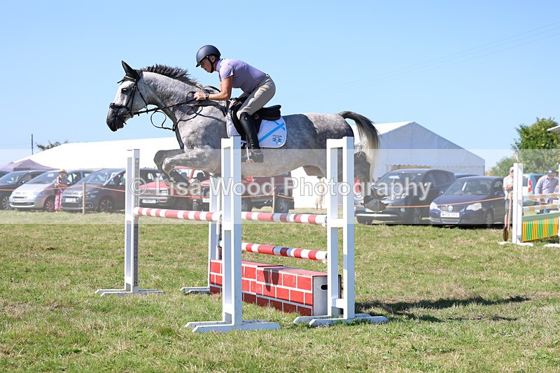 3E7A6522 - Class 13: Senior Newcomers/1.10m open