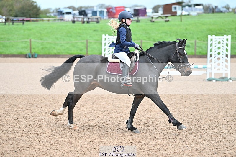 231029A-092740-02391 - 60cm Club and Schools