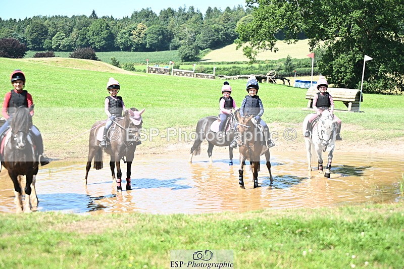 240729B-150423-03098 - Abbie's Group XC