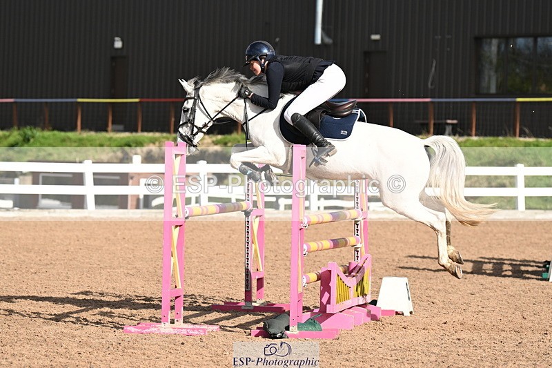 241026A-130002-00946 - SAT Cls 10 Pony Foxhunter and 1.10m Open