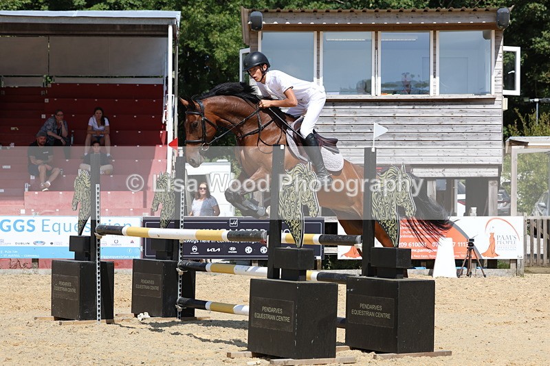 3E7A1704 - Class 8: Senior Newcomers/1.10m open