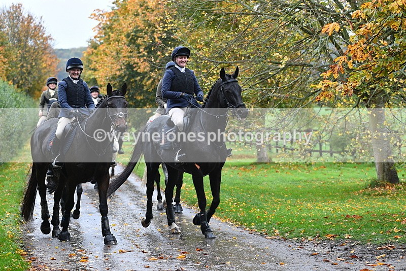 WJ5_6330 - B&B walk back for Hunt Tea !