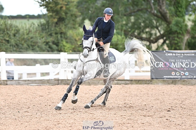 250820B-125242-00634 - Cls 4 Newcomers and 1.10m Open